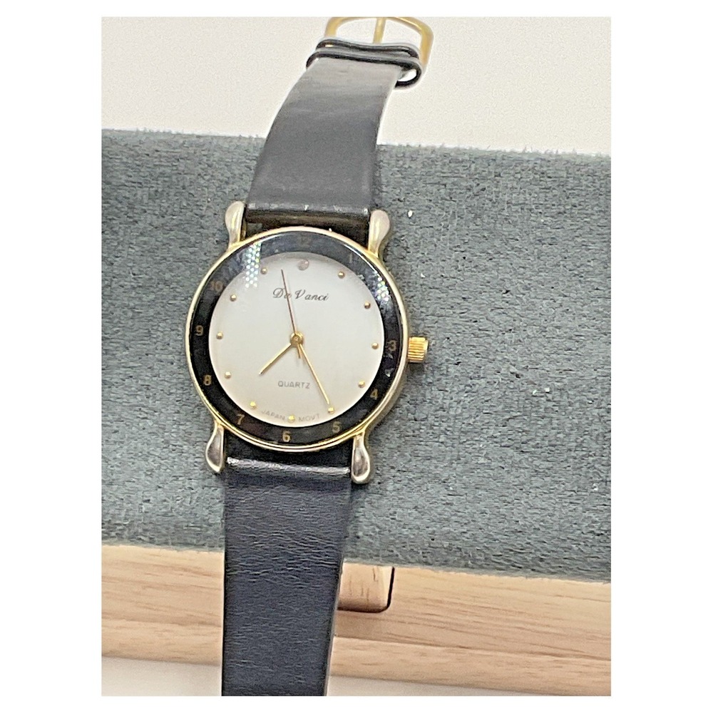 Da‎ Vinci Women's Wristwatch Black Leather Gold Tone Quartz - Picture 2 of 5